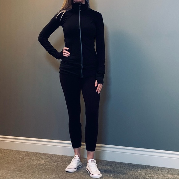 Longer lululemon scuba - Picture 4 of 4